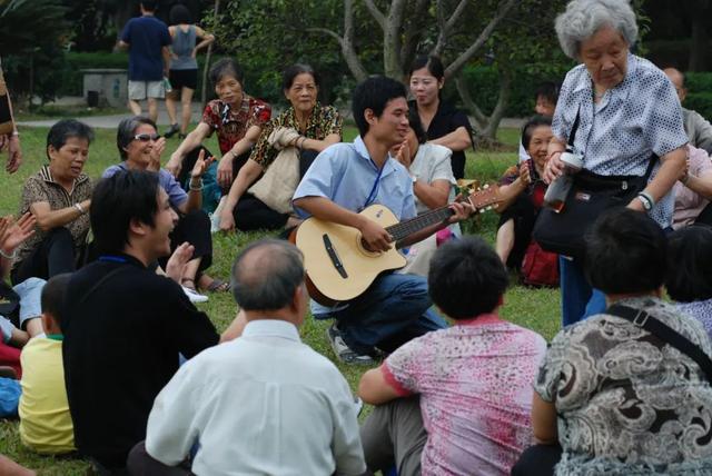 旅行團(tuán)旅行團(tuán)樂隊(duì)成員介紹插圖6 旅行團(tuán)旅行團(tuán)樂隊(duì)成員介紹插圖6