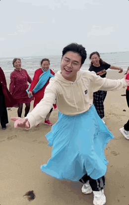旅行團(tuán)旅行團(tuán)樂隊(duì)成員介紹插圖2 旅行團(tuán)旅行團(tuán)樂隊(duì)成員介紹插圖2